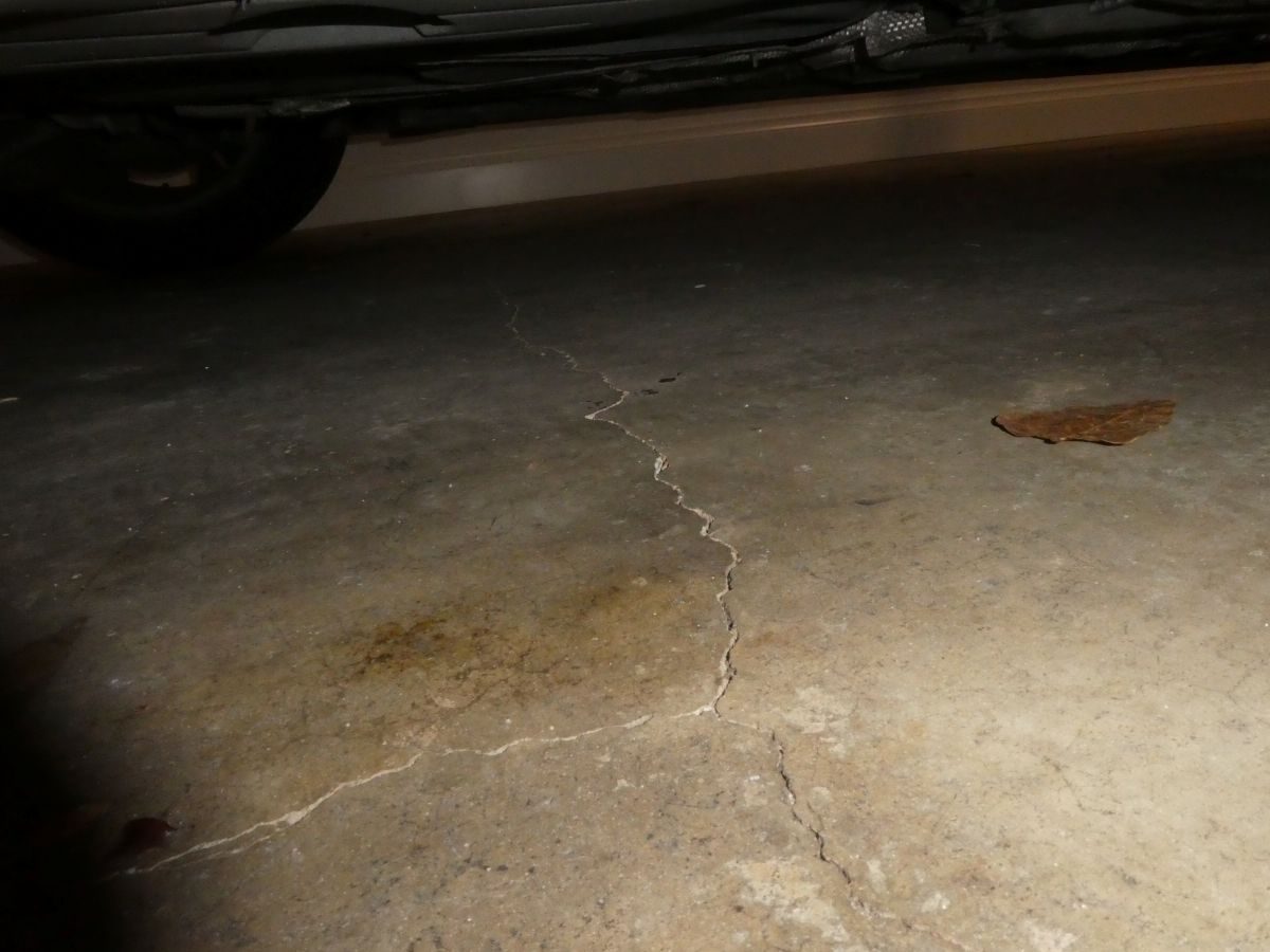 Cracked garage slab at Tranmere