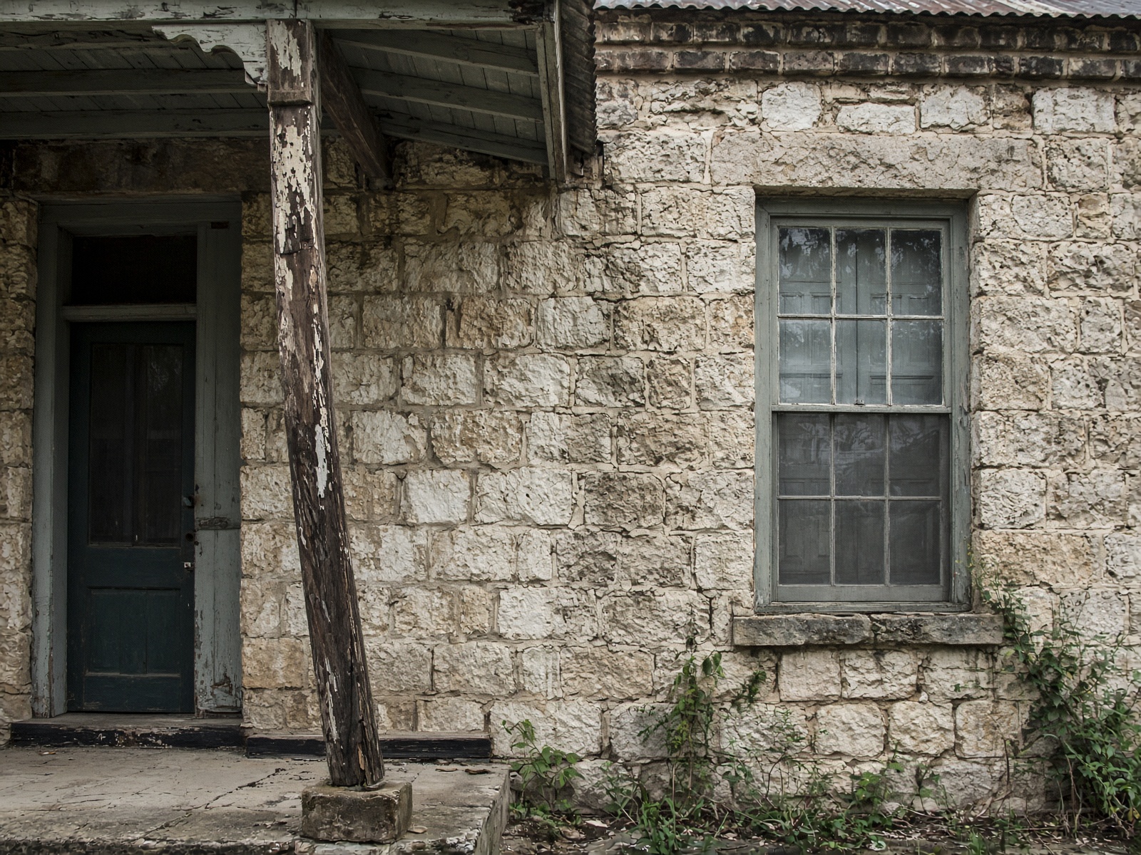 Adelaide stone cottage verandah during dilapidation inspection